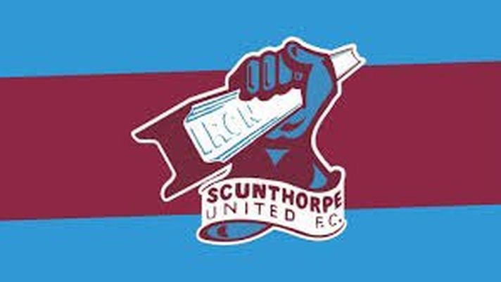 Inghilterra, derby tra tifosi e presidenza a Schunthorpe: Daspo privato annunciato via…mail - immagine 1