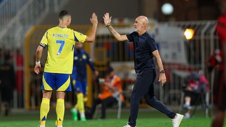 RIYADH, SAUDI ARABIA - NOVEMBER 8: Cristiano Ronaldo of Al Nassr celebrates victory with his coach Stefano Pioli after winning the Saudi Pro League match between Al-Riyadh and Al-Nassr at Prince Faisal Bin Fahad on November 8, 2024 in Riyadh, Saudi Arabia. (Photo by Yasser Bakhsh/Getty Images)