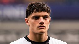 Leoni, non solo Napoli: anche la Juventus sul centrale del Parma. Le ultime – Sky