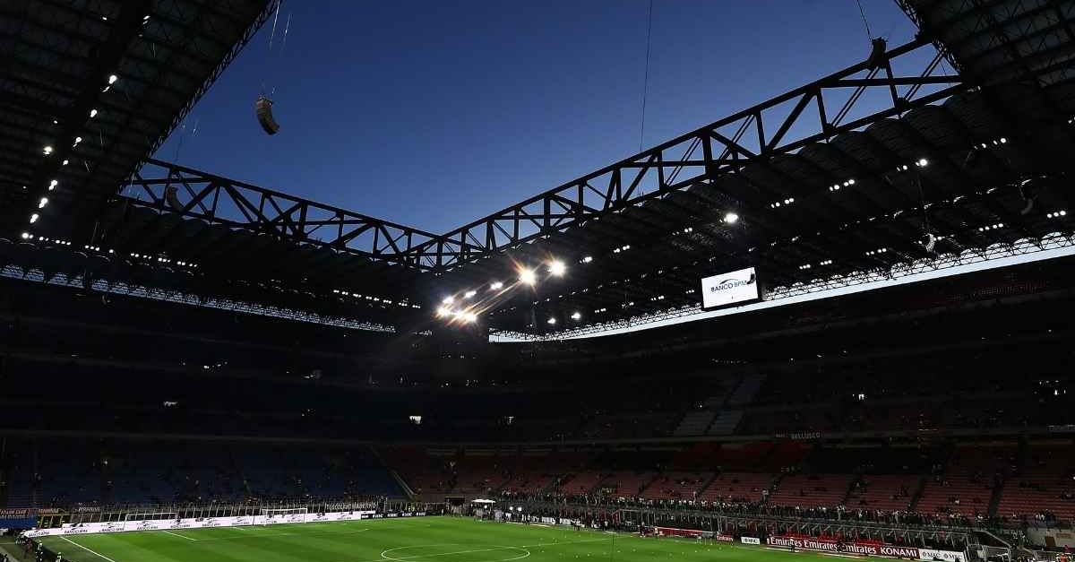 curva sud non solo il tifo durante milan fiorentina tornano striscioni e le bandiere