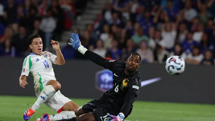 Mike Maignan Nations League 2024-25 Francia-Italia 1-3