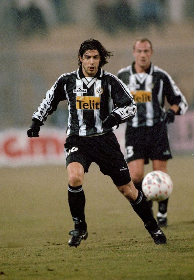 30 Jan 2000: Giuliano Giannichedda of Udinese in action during the Italian Serie A match against Piacenza played at the Stadio Galleana in Piacenza, Italy. Udinese won the match 1-0. Mandatory Credit: Claudio Villa /Allsport Giannichedda