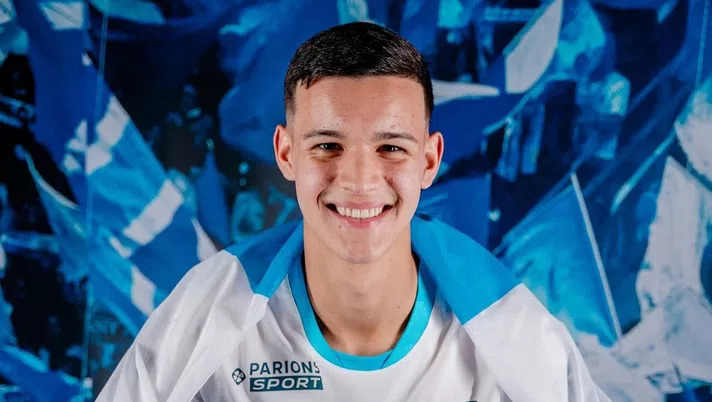 Carboni, il Marsiglia: “Bianco e blu i suoi nuovi colori”. Svelato il numero di maglia - immagine 1