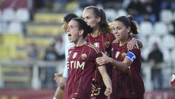 Serie A Femminile, Roma-Lazio 2-1: le ragazze di Spugna vincono il Derby