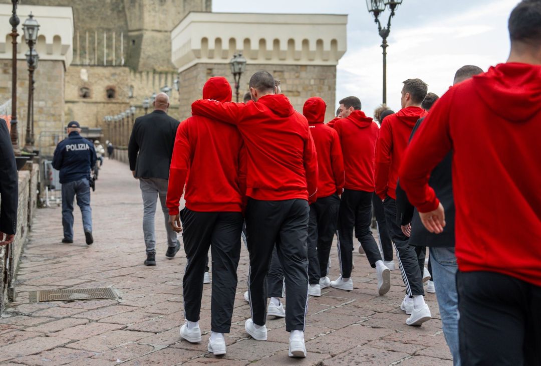 GALLERY Union Berlino in giro per Napoli: la squadra visita Castel dell’Ovo - immagine 4