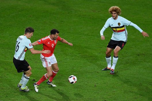 Il gol di Robson-Kanu che ha eliminato il Belgio a Euro 2016. (Foto di Mike Hewitt/Getty Images) Belgio: la storia della generazione d’oro, ormai all’ultimo ballo- immagine 3