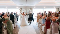 Old Firm, invitati a un matrimonio beccati a guardare il derby sul cellulare