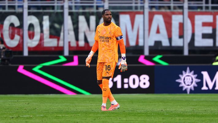 MILAN, ITALY - DECEMBER 28: Mike Maignan goalkeeper of AC Milan looks on during the Serie A match between AC Milan and Hellas Verona FC at Giuseppe Meazza Stadium on December 28, 2025 in Milan, Italy. (Photo by Giuseppe Cottini/AC Milan via Getty Images) maignan-incontro-rinnovo-milan-nkunku-mercato