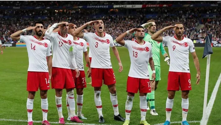 Il calcio che cade in ostaggio - immagine 1