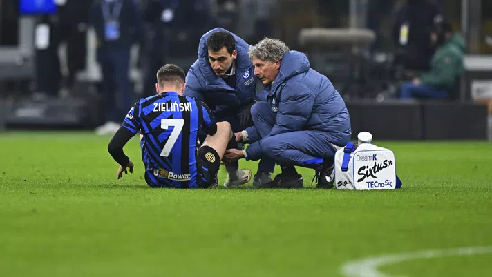 Inter, per Zielinski si teme uno stop medio-lungo: i dettagli. Dimarco e Zalewski… - immagine 1