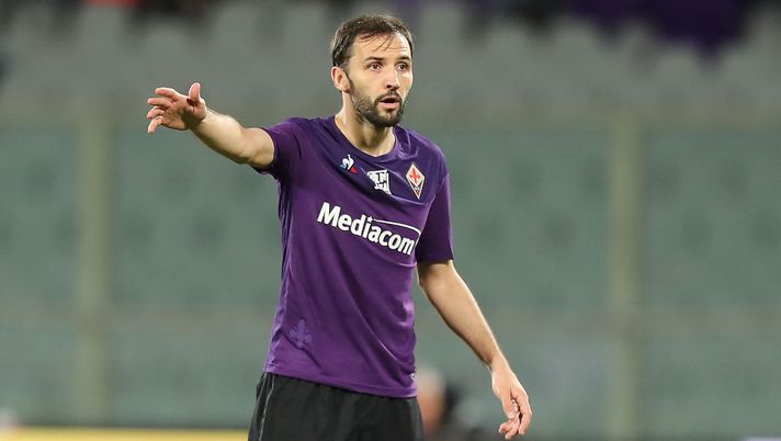 FLORENCE, ITALY - DECEMBER 20: Milan Badelj of ACF Fiorentina in action during the Serie A match between ACF Fiorentina and AS Roma at Stadio Artemio Franchi on December 22, 2019 in Florence, Italy.  (Photo by Gabriele Maltinti/Getty Images)  Genoa
