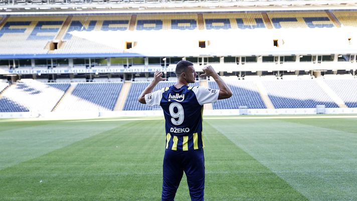 Fenerbahce, Dzeko: “Felice e orgoglioso di essere qui. Ai tifosi voglio dire una cosa” - immagine 1