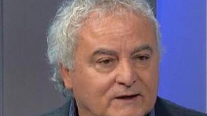 Lutto nel mondo del calcio: è morto Vincenzo D’Amico. Il cordoglio dell’AS Roma Lutto nel mondo del calcio: è morto Vincenzo D’Amico. Il cordoglio dell’AS Roma - immagine 1