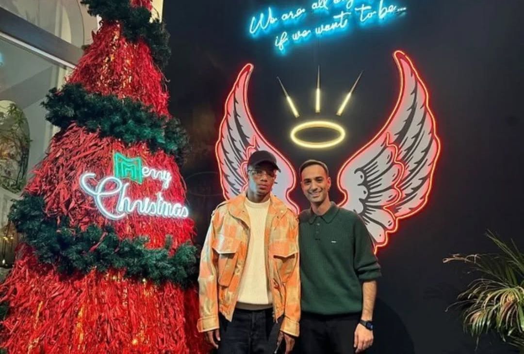 GALLERY Tutti a cena, il Napoli si ritrova a tavola per compattarsi: gli scatti - immagine 8