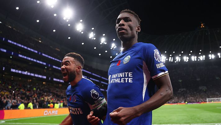 Tripletta nel derby, London is blue grazie a lui: ecco chi è Nicolas Jackson - immagine 1