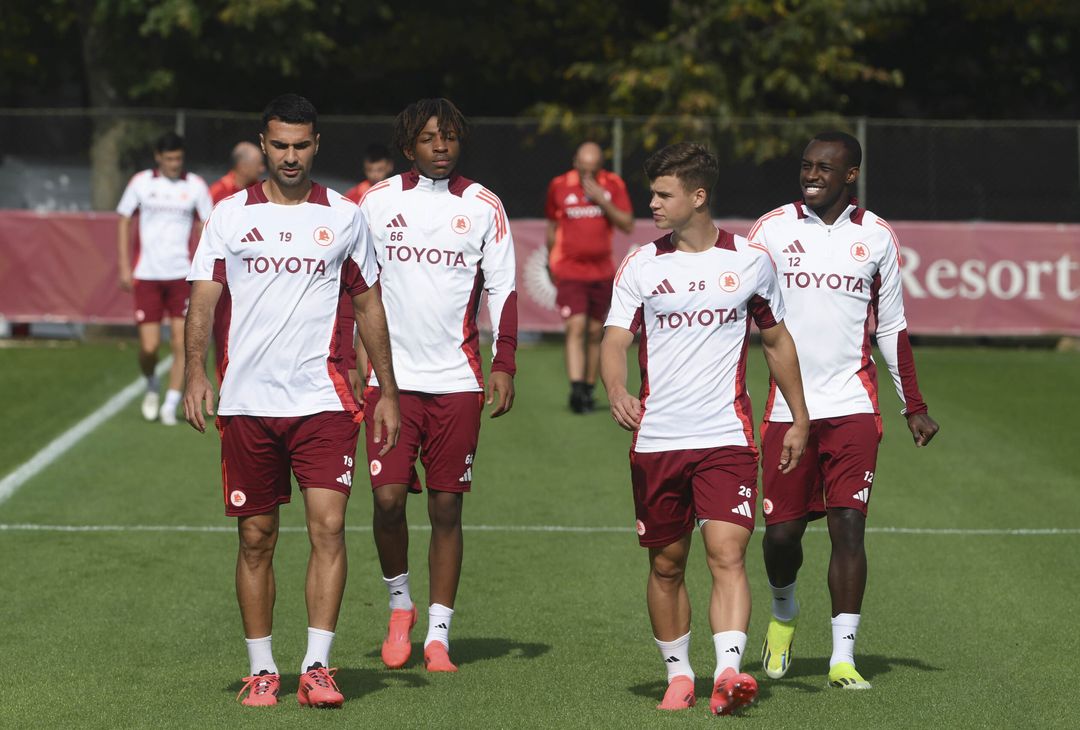 Roma, l’allenamento a Trigoria in vista della Dinamo Kiev – FOTO GALLERY - immagine 7