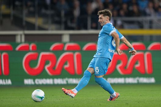 TURIN, ITALY - OCTOBER 18: Billy Gilmour in action during the Serie A match between Torino FC and SSC Napoli at Stadio Olimpico di Torino on October 18, 2025 in Turin, Italy. (Photo by SSCN Napoli/SSCN Napoli)
