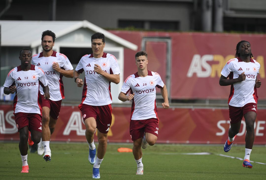 Roma, l’allenamento di oggi in vista dell’Athletic Bilbao – FOTO GALLERY - immagine 25