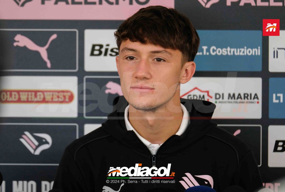 FOTO PALERMO, la presentazione di Patryk Peda in conferenza (Gallery) - immagine 11