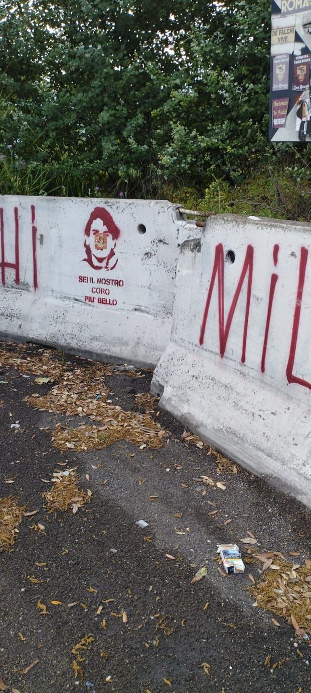 Vergogna Milan, scritte indegne su De Falchi. Curva Sud vandalizzata – FOTO- immagine 2