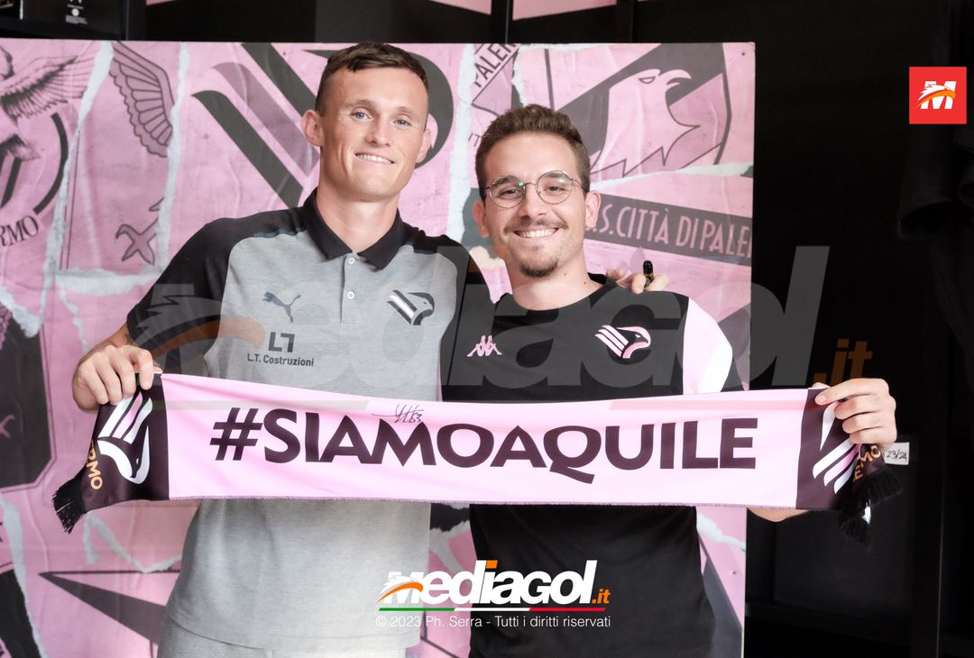 FOTO PALERMO: Liam Henderson incontra i tifosi allo Store Ufficiale (GALLERY)- immagine 1