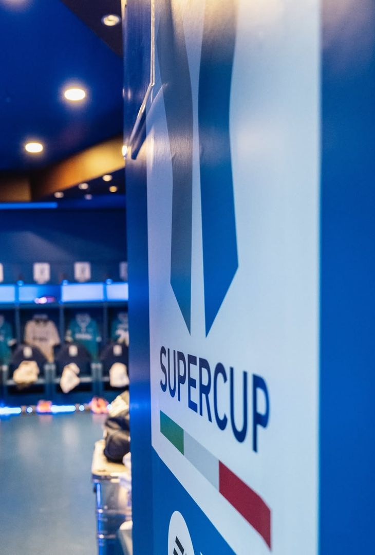 Napoli-Milan, lo spogliatoio azzurro è pronto! La scelta sulla maglia – GALLERY - immagine 7