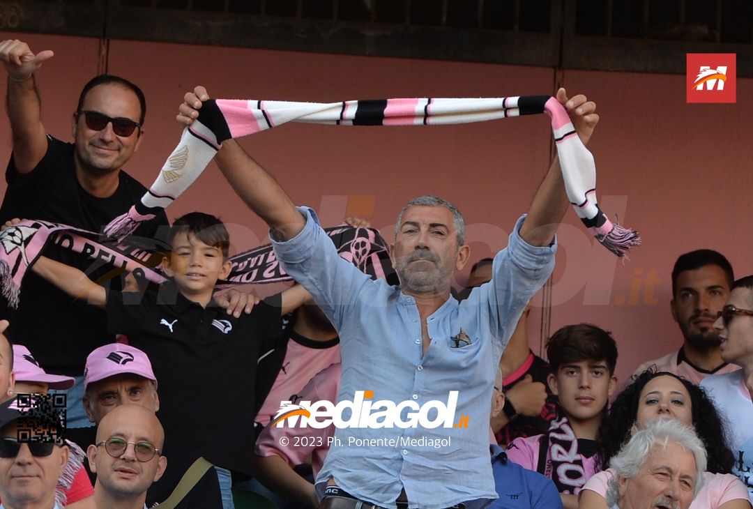 FOTOTIFO Palermo-Lecco, gli scatti ai tifosi al “Renzo Barbera” (GALLERY) - immagine 13
