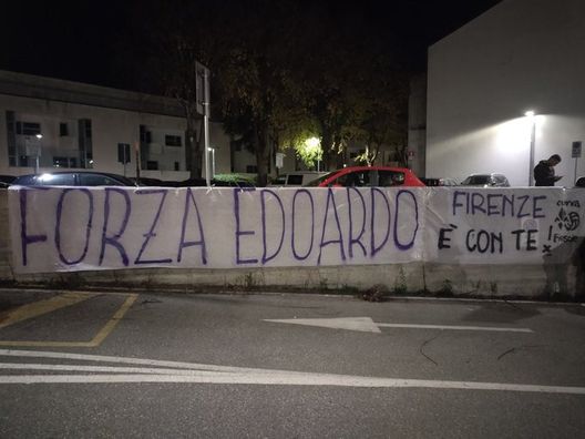 FOTO – Fiorentina, lo striscione della Curva Fiesole per Edoardo Bove- immagine 2
