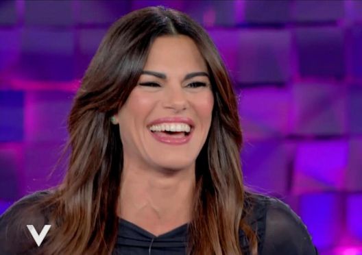 Bianca Guaccero: “Attacchi di panico? Ho lottato. Giovanni? Con lui voglio costruire una…” Bianca Guaccero: “Attacchi di panico? Ho lottato. Giovanni? Con lui voglio costruire una…” - immagine 1