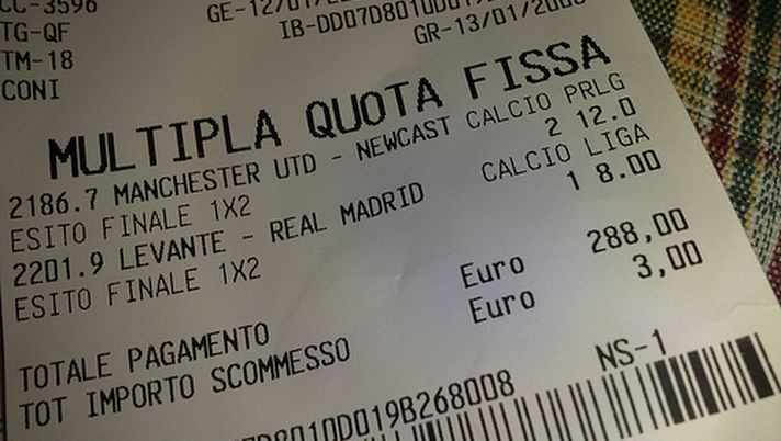 Calcio scommesse: oggi i deferimenti - immagine 1