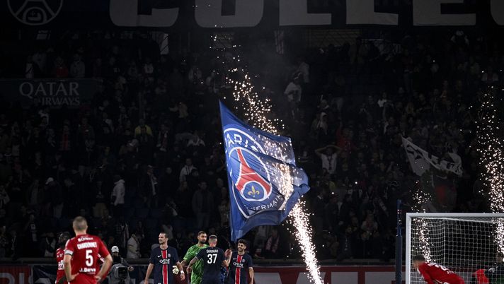 PARIS, FRANCE - SEPTEMBER 14: (L-R) Fabian Ruiz, Gianluigi Donnarumma, Milan Skriniar and Lucas Beraldo of Paris Saint-Germain react after the Ligue 1 McDonald's match between Paris and Brest at Parc des Princes on September 14, 2024 in Paris, France. (Photo by Kristy Sparow/Getty Images for Qatar Airways ) Brest-PSG live: streaming gratis e diretta TV del match di Ligue 1 - immagine 1