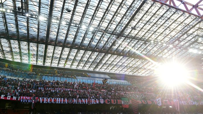 MILAN, ITALY - SEPTEMBER 12: General view of the Curva Sud before the Serie A match between AC Milan and SS Lazio at Stadio Giuseppe Meazza on September 12, 2021 in Milan, Italy. (Photo by Pier Marco Tacca/AC Milan via Getty Images)  curva