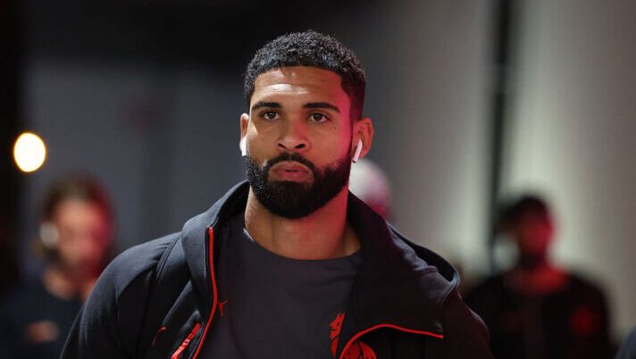 MILAN, ITALY - SEPTEMBER 23: Ruben Loftus Cheek of AC Milan arrives before the Coppa Italia match between AC Milan and US Lecce at Giuseppe Meazza Stadium on September 23, 2025 in Milan, Italy. (Photo by Claudio Villa/AC Milan via Getty Images) BREAKING – Milan, anche Loftus-Cheek è a rischio per la Fiorentina: ecco il motivo - immagine 1