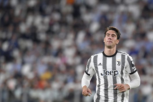 TURIN, ITALY - SEPTEMBER 14: Dusan Vlahovic of Juventus looks on during the UEFA Champions League group H match between Juventus and SL Benfica at Allianz Stadium on September 14, 2022 in Turin, Italy. (Photo by Filippo Alfero - Juventus FC/Juventus FC via Getty Images)  Juventus Roma
