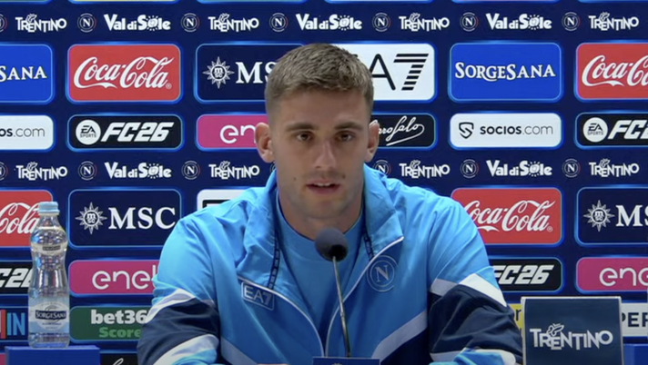 Lucca su Lukaku: “Giocare con lui è un grande onore, i suoi consigli mi aiuteranno” Lucca su Lukaku: “Giocare con lui è un grande onore, i suoi consigli mi aiuteranno” - immagine 1