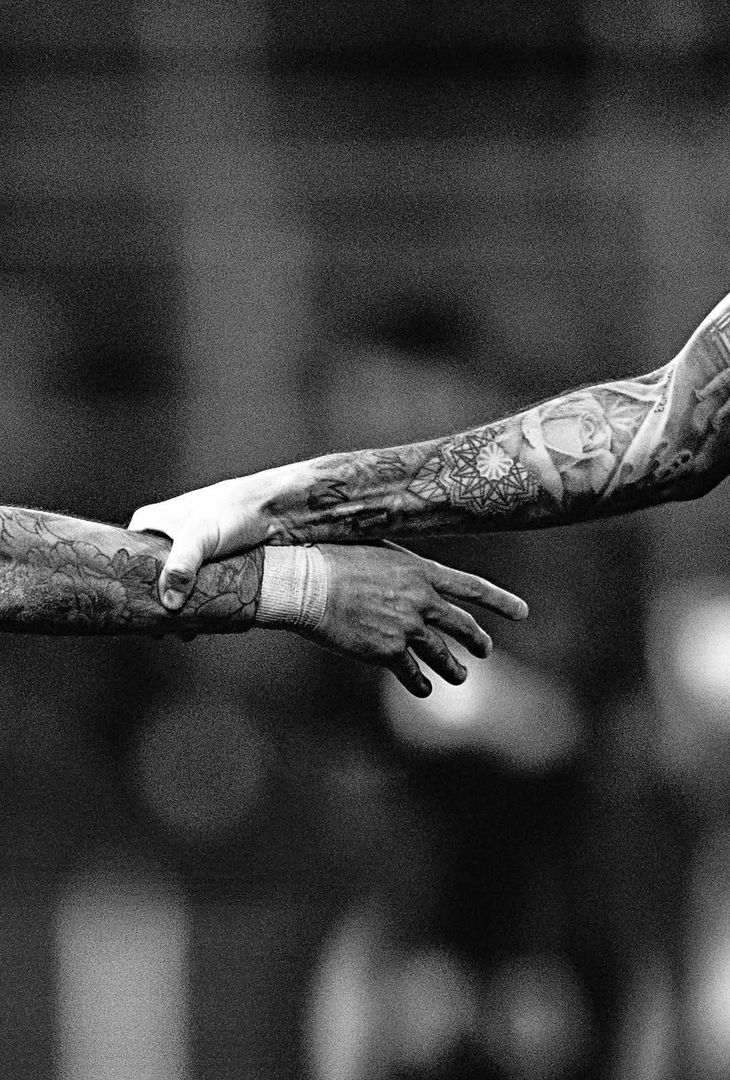 Il rammarico per i due gol subiti e la capacità di reagire mostrata soprattutto da Scott McTominay attraverso la doppietta personale: due facce della stessa medaglia che compongono il riassunto 'in bianco e nero' di Inter-Napoli realizzato dall'admin dell'account Instagram della compagine partenopea.