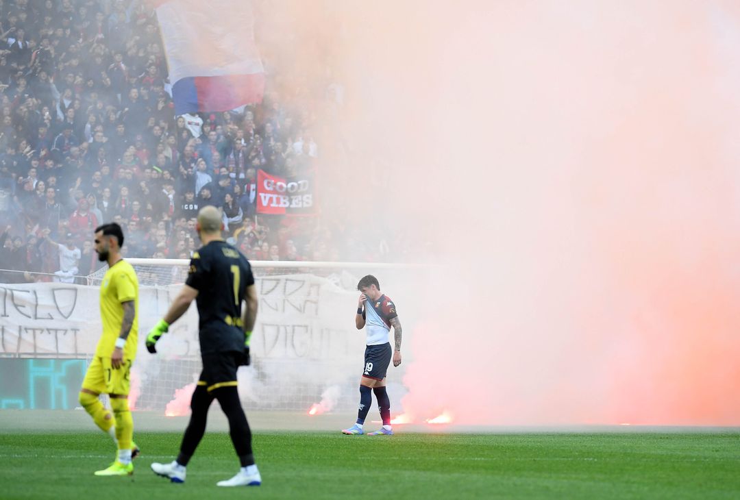 Genoa-Lazio, fumogeni