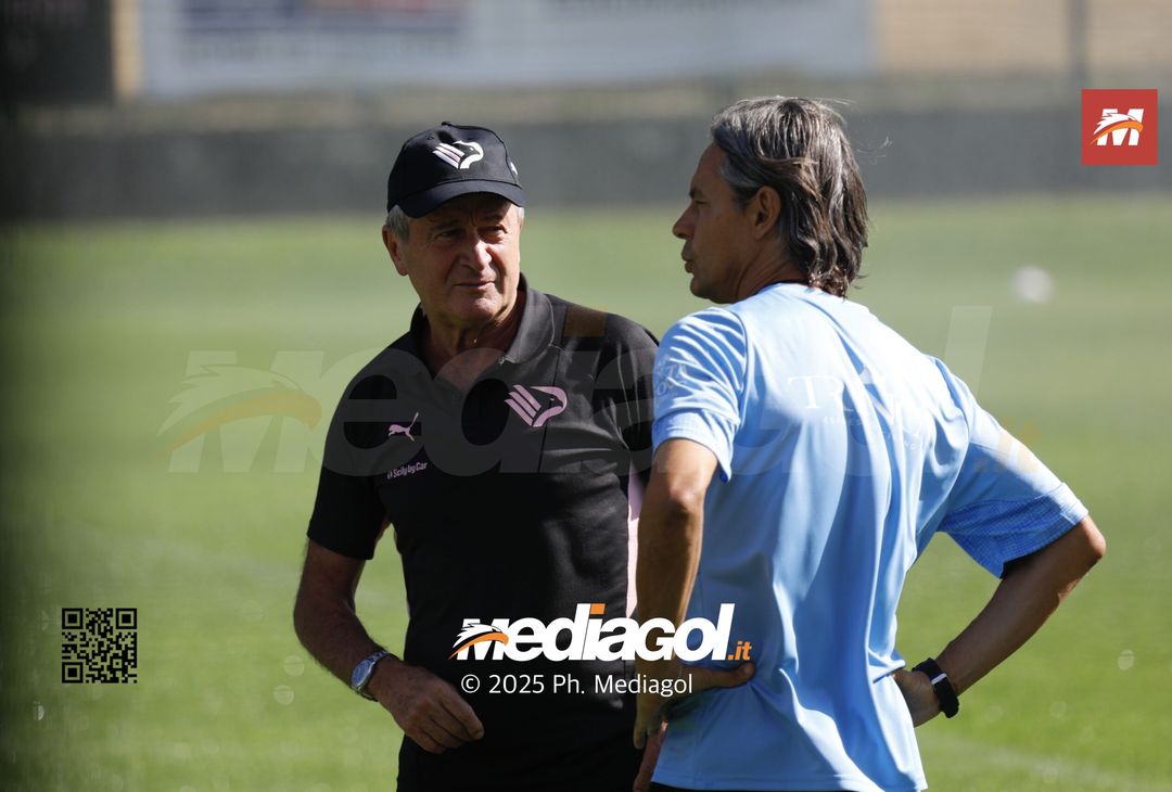 FOTO, Osti e Inzaghi riunione in campo prima degli allenamenti - immagine 9