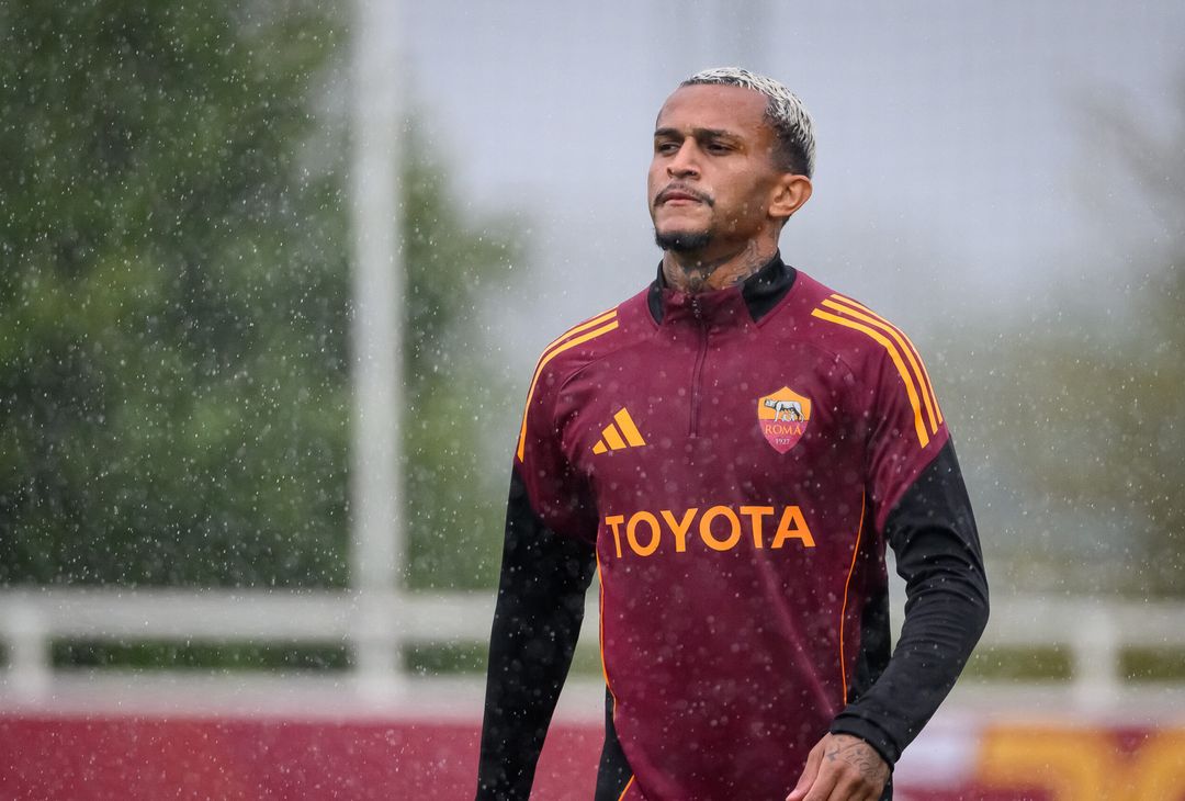 Roma, la seduta pomeridiana aperta ai tifosi al St. George’s Park – FOTO GALLERY - immagine 65