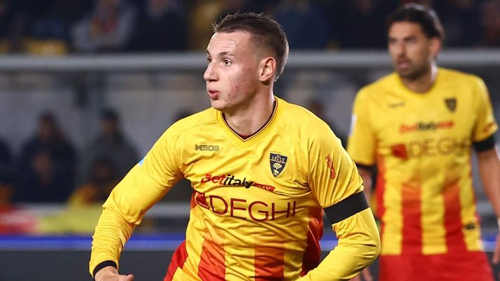 Francesco Camarda, nell'ultima stagione in prestito al Lecce, rientrerà al Milan per fine prestito nel calciomercato estivo 2026
