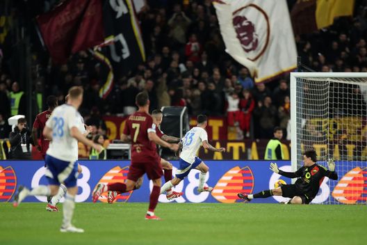 Dovbyk fa felice la Roma: Como battuto 2-1. Ranieri la vince con i cambi- immagine 2