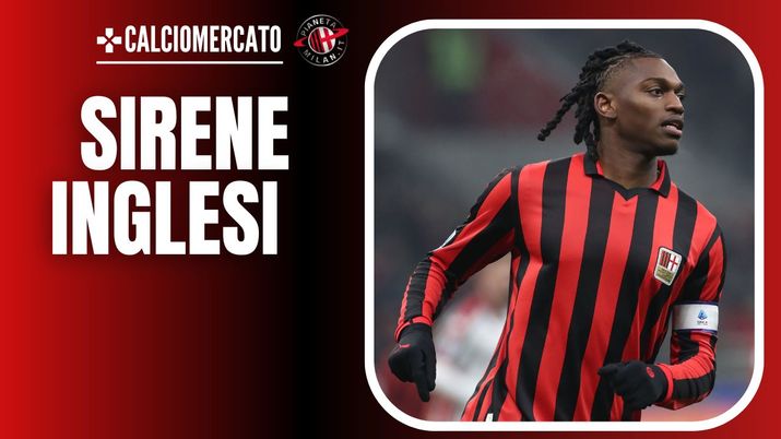 Rafael Leao of AC Milan looks on during the Serie A match between AC Milan and Genoa at Stadio Giuseppe Meazza on December 15, 2024 in Milan, Italy. (Photo by Marco Luzzani/Getty Images) Calciomercato Milan – Un club della Premier League su Leao? - immagine 1