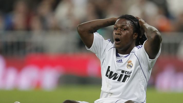 MADRID, SPAIN - MARCH 08: Royston Drenthe of Real Madrid reacts during the La Liga match between Real Madrid and Espanol at the Santiago Bernabeu stadium on March 8, 2008 in Madrid, Spain. (Photo by Denis Doyle/Getty Images) Royston Drenthe