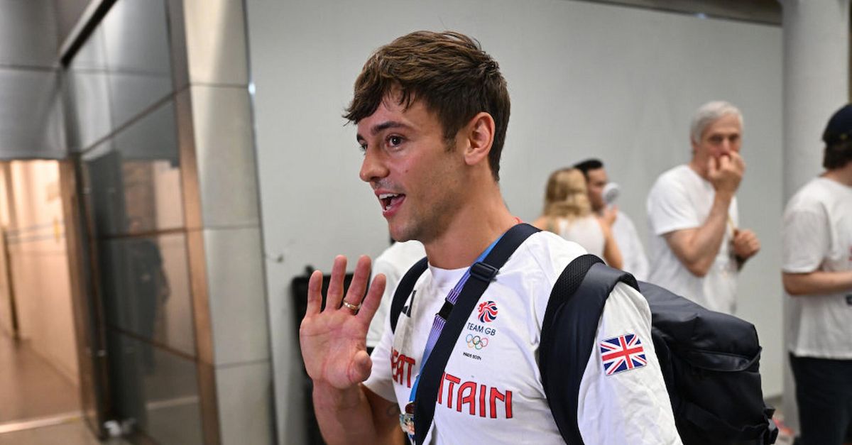 Dai tuffi ai lavori a maglia, la nuova vita di Tom Daley