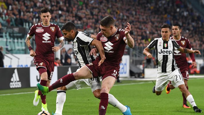 TURIN, ITALY - MAY 06: Tomas Rincon (L) of Juventus FC is challenged by Andrea Belotti of FC Torino during the Serie A match between Juventus FC and FC Torino at Juventus Stadium on May 6, 2017 in Turin, Italy. (Photo by Valerio Pennicino/Getty Images) Calciomercato Torino, Rincon: oggi può essere il giorno decisivo - immagine 1