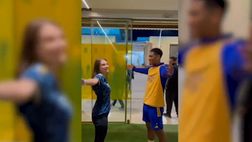 VIDEO / Bellingham e la curiosa richiesta della tifosa