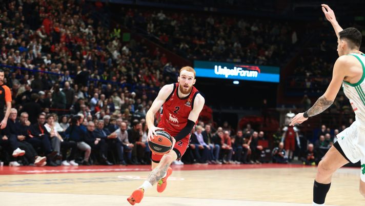 MILAN, ITALY - JANUARY 30: Niccolò Mannion, #2 of EA7 Emporio Armani Milan in action during the Turkish Airlines EuroLeague Regular Season Round 24 match between EA7 Emporio Armani Milan and Panathinaikos Aktor Athens at Unipol Forum on January 30, 2025 in Milan, Italy. (Photo by Federico Zovadelli/Euroleague / Getty Images) Eurolega, l’Olimpia Milano in trasferta con lo Zalgiris: occhio alla classifica - immagine 1