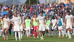 Legni, turbanti, giovani avversari top e… tifosi sui tetti. Ma i gol?