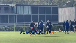 VIDEO FCIN1908 / Inter in campo ad Appiano: i portieri si scaldano prima della seduta