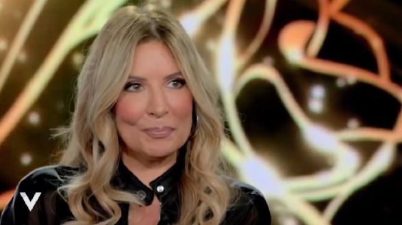Isola dei Famosi, stasera nuova puntata. Ospite speciale in studio- immagine 2